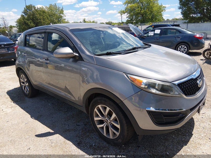 2016 Kia Sportage VIN KNDPBCAC0G7877561 IAAI salvage auction — NORMAL WEAR, Clear (Illinois), sold $1,725 on 2026-07-07 (photo 1)