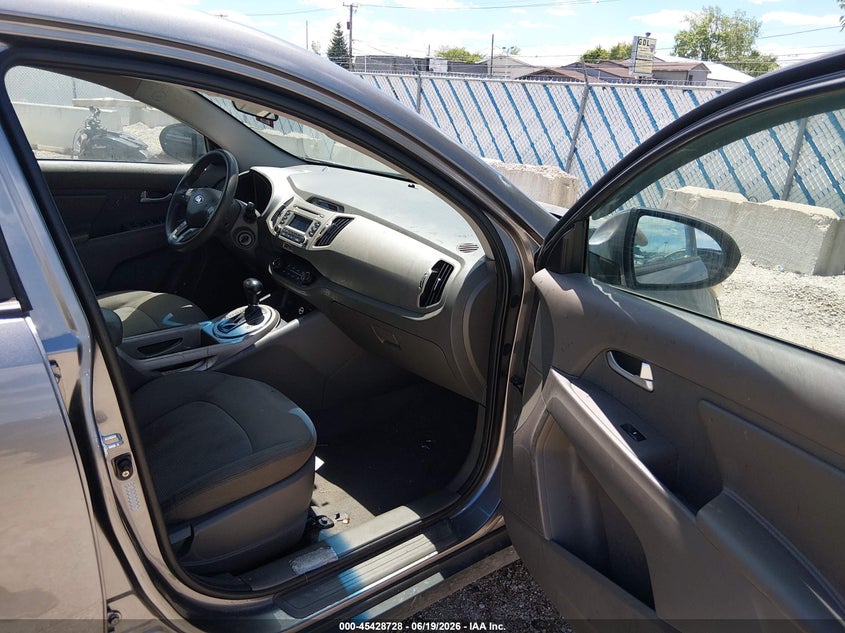 2016 Kia Sportage VIN KNDPBCAC0G7877561 IAAI salvage auction — NORMAL WEAR, Clear (Illinois), sold $1,725 on 2026-07-07 (photo 5)