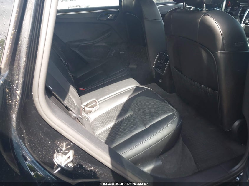 2018 Porsche Macan VIN WP1AG2A53JLB65271 IAAI salvage auction — FRONT END, Salvage Title, sold $14,325 on 2026-08-20 (photo 8)