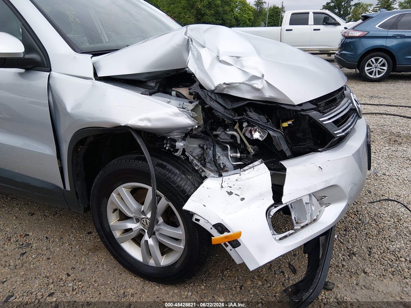 2015 Volkswagen Tiguan VIN WVGAV7AX0FW597548 IAAI salvage auction — FRONT END, Salvage (Ohio), sold $1,525 on 2026-07-14 (photo 6)
