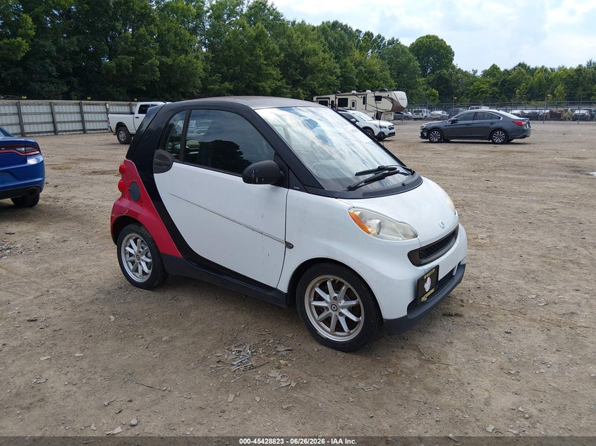 2009 Smart Fortwo VIN WMEEJ31X89K267924 IAAI salvage auction — NORMAL WEAR, Clear (Tennessee), sold $700 on 2026-07-08 (photo 1)