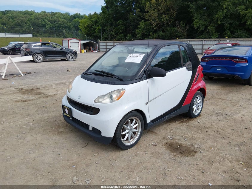 2009 Smart Fortwo VIN WMEEJ31X89K267924 IAAI salvage auction — NORMAL WEAR, Clear (Tennessee), sold $700 on 2026-07-08 (photo 2)