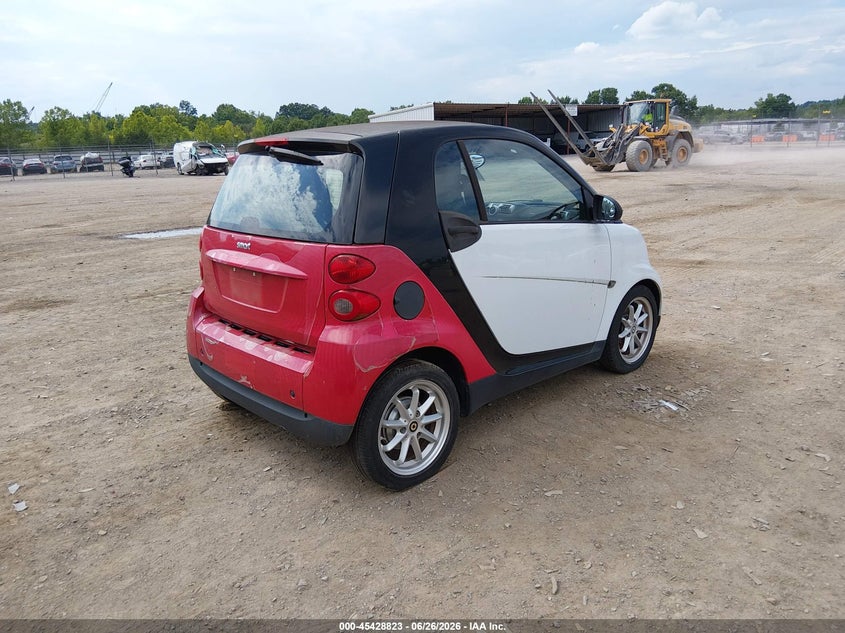 2009 Smart Fortwo VIN WMEEJ31X89K267924 IAAI salvage auction — NORMAL WEAR, Clear (Tennessee), sold $700 on 2026-07-08 (photo 4)