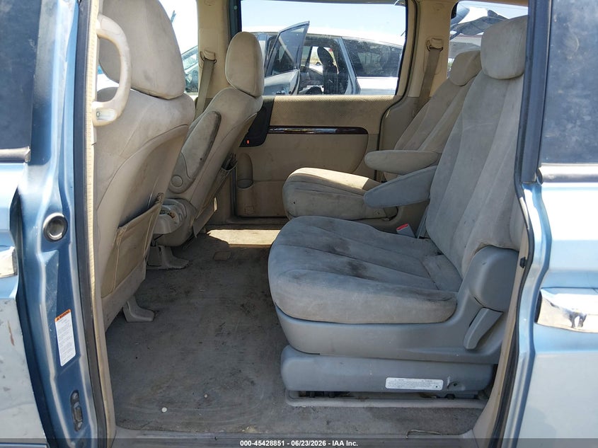 2007 Hyundai Entourage VIN KNDMC233976042085 IAAI salvage auction — NORMAL WEAR, Clear (Arizona), sold $100 on 2026-07-31 (photo 8)