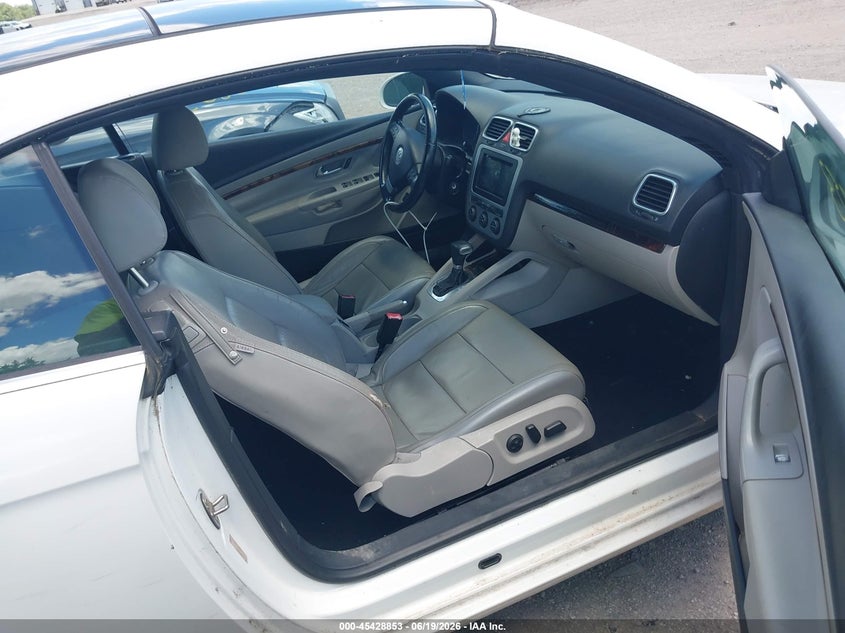 2007 Volkswagen Eos VIN WVWFA71F37V034966 IAAI salvage auction — FRONT END, Clear (Indiana), sold $500 on 2026-07-22 (photo 5)