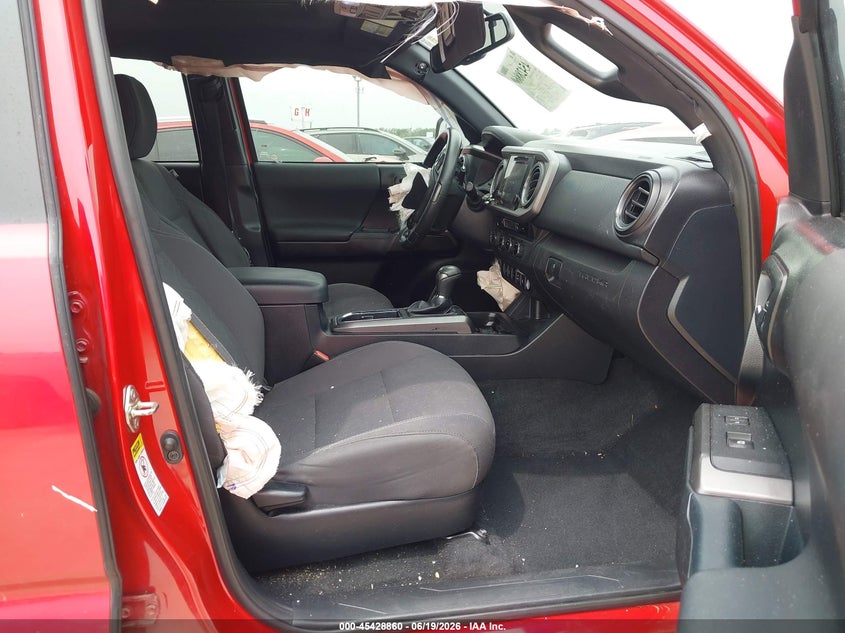 2017 Toyota Tacoma VIN 5TFCZ5AN8HX077289 IAAI salvage auction — FRONT END, Salvage Title, sold $7,100 on 2026-08-02 (photo 5)