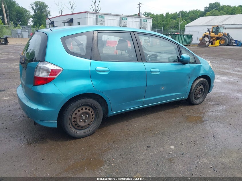 2013 Honda Fit VIN JHMGE8H31DC061793 IAAI salvage auction — NORMAL WEAR, Clear (Maryland), sold $500 on 2026-07-14 (photo 4)