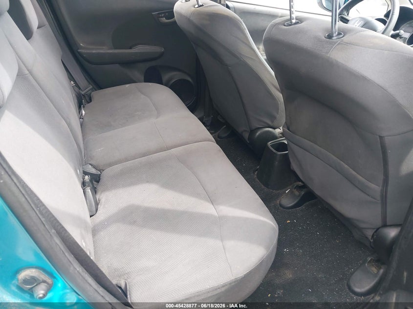 2013 Honda Fit VIN JHMGE8H31DC061793 IAAI salvage auction — NORMAL WEAR, Clear (Maryland), sold $500 on 2026-07-14 (photo 8)