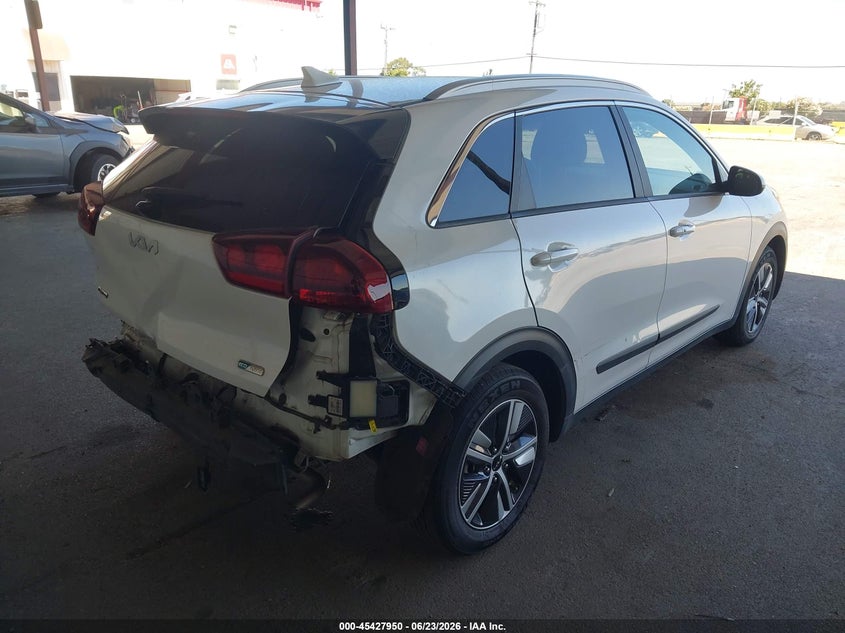 2022 Kia Niro VIN KNDCB3LC4N5503152 IAAI salvage auction — REAR END, Salvage Title, sold $3,050 on 2026-07-23 (photo 4)