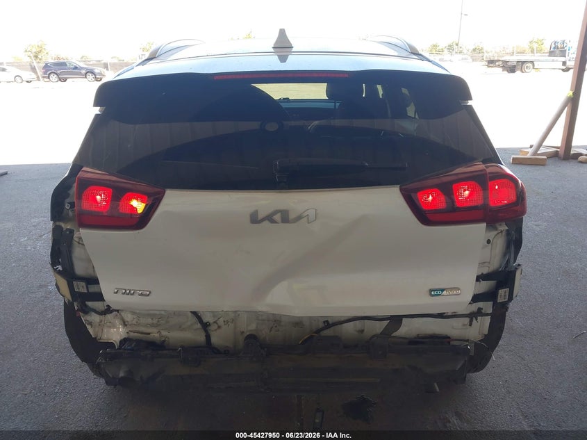 2022 Kia Niro VIN KNDCB3LC4N5503152 IAAI salvage auction — REAR END, Salvage Title, sold $3,050 on 2026-07-23 (photo 6)