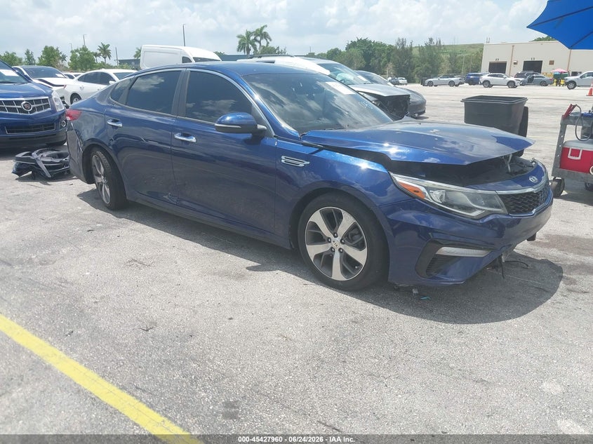 2020 Kia Optima VIN 5XXGT4L31LG410957 IAAI salvage auction — NORMAL WEAR, Clear (Florida), sold $1,600 on 2026-07-23 (photo 1)
