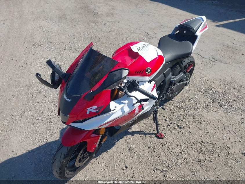 2026 Yamaha VIN JYARM60Y4TA000386 IAAI salvage auction — RIGHT FRONT, Salvage (California), sold $4,500 on 2026-07-15 (photo 2)