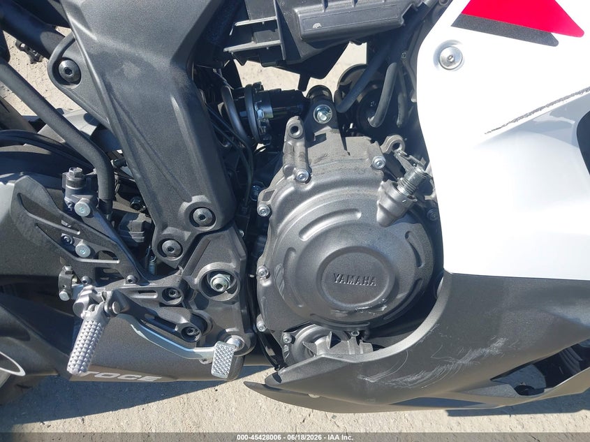 2026 Yamaha VIN JYARM60Y4TA000386 IAAI salvage auction — RIGHT FRONT, Salvage (California), sold $4,500 on 2026-07-15 (photo 8)
