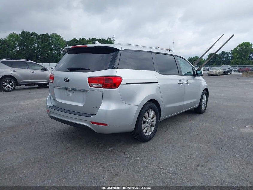 2017 Kia SEDONA VIN KNDMB5C17H6246081 IAAI salvage auction — NORMAL WEAR, Clear (Florida), sold $1,450 on 2026-07-08 (photo 4)