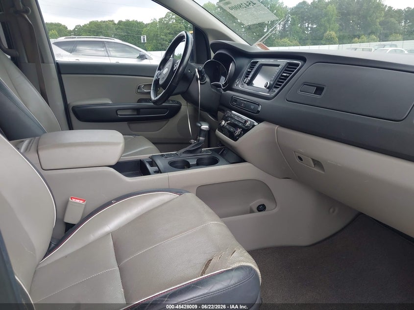 2017 Kia SEDONA VIN KNDMB5C17H6246081 IAAI salvage auction — NORMAL WEAR, Clear (Florida), sold $1,450 on 2026-07-08 (photo 5)