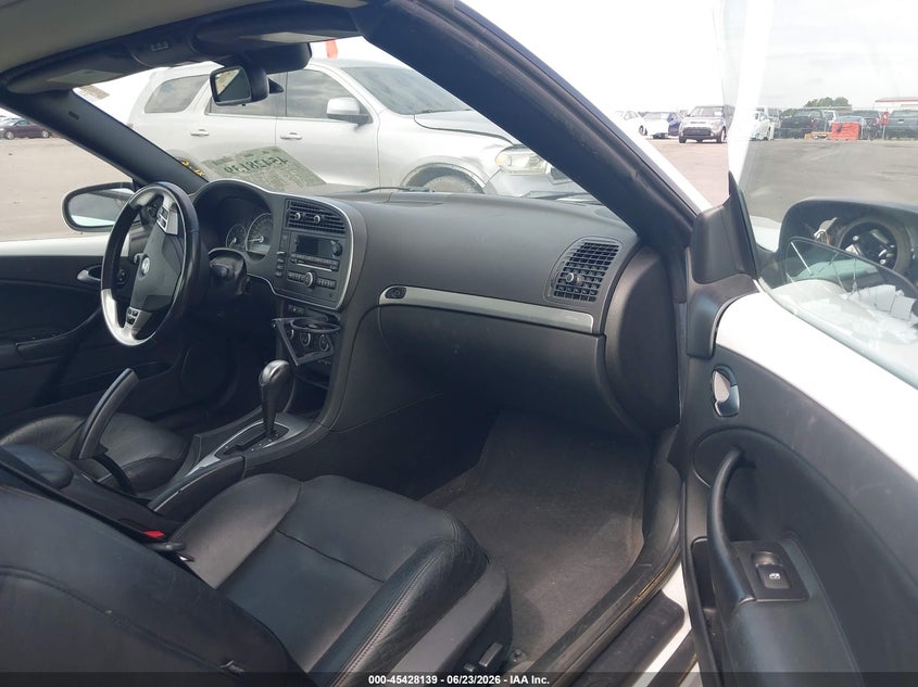 2008 Saab 9-3 VIN YS3FH71U286001309 IAAI salvage auction — RIGHT FRONT, Salvage (Idaho), sold $25 on 2026-07-15 (photo 5)