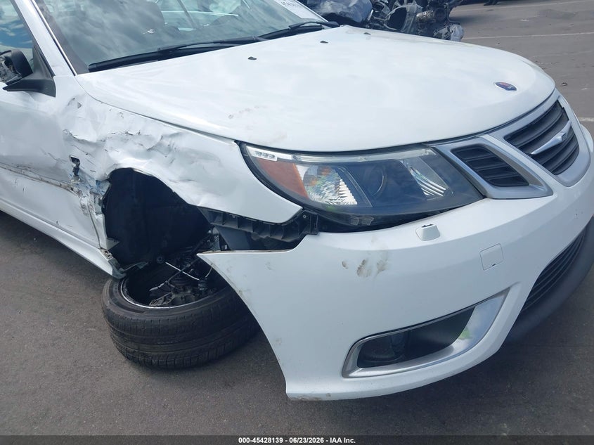 2008 Saab 9-3 VIN YS3FH71U286001309 IAAI salvage auction — RIGHT FRONT, Salvage (Idaho), sold $25 on 2026-07-15 (photo 6)