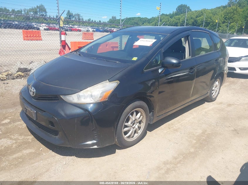 2015 Toyota Prius v VIN JTDZN3EU2FJ033414 IAAI salvage auction — NORMAL WEAR, Clear (Illinois), sold $1,125 on 2026-07-29 (photo 2)
