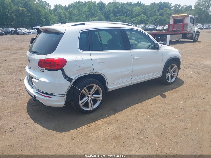 2016 Volkswagen Tiguan VIN WVGBV7AX0GW094236 IAAI salvage auction — RIGHT SIDE, Salvage Title, sold $3,350 on 2026-08-05 (photo 4)