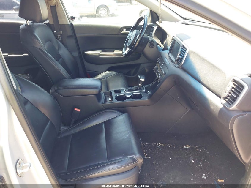 2017 Kia Sportage VIN KNDPN3ACXH7241139 IAAI salvage auction — NORMAL WEAR, Clear (Illinois), sold $2,150 on 2026-07-27 (photo 5)