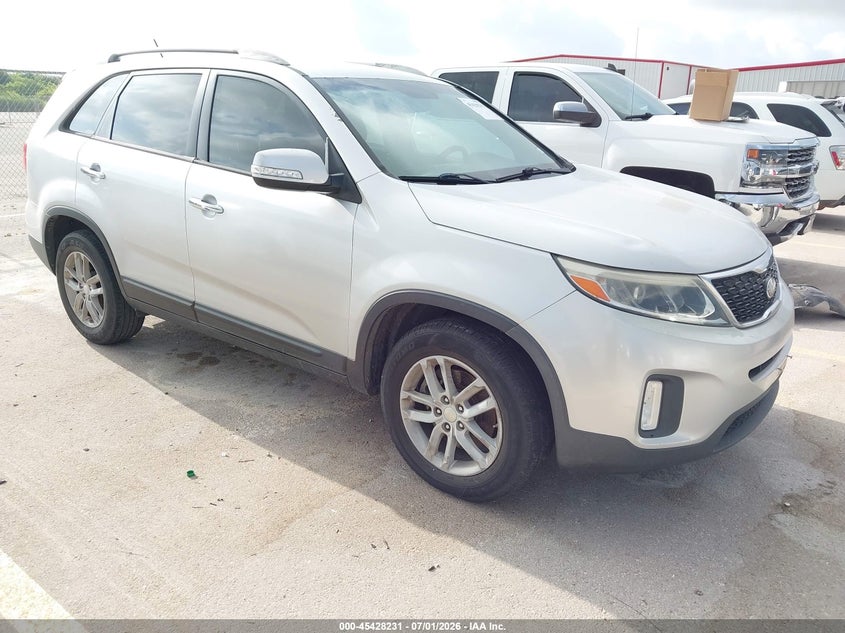 2014 Kia Sorento VIN 5XYKT3A62EG481052 IAAI salvage auction — NORMAL WEAR, Clear (Texas), sold $875 on 2026-07-09 (photo 1)
