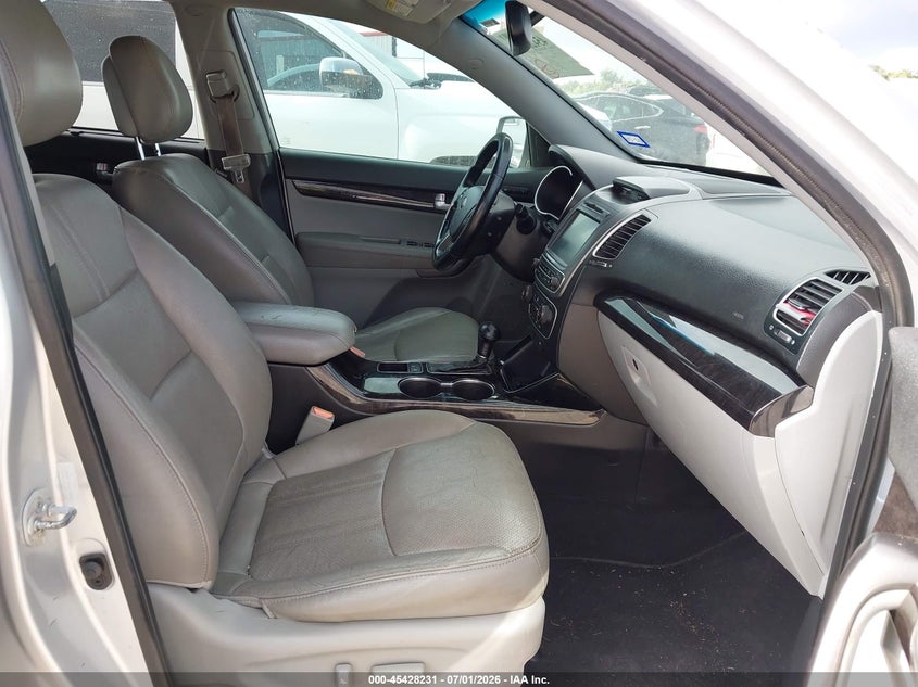 2014 Kia Sorento VIN 5XYKT3A62EG481052 IAAI salvage auction — NORMAL WEAR, Clear (Texas), sold $875 on 2026-07-09 (photo 5)