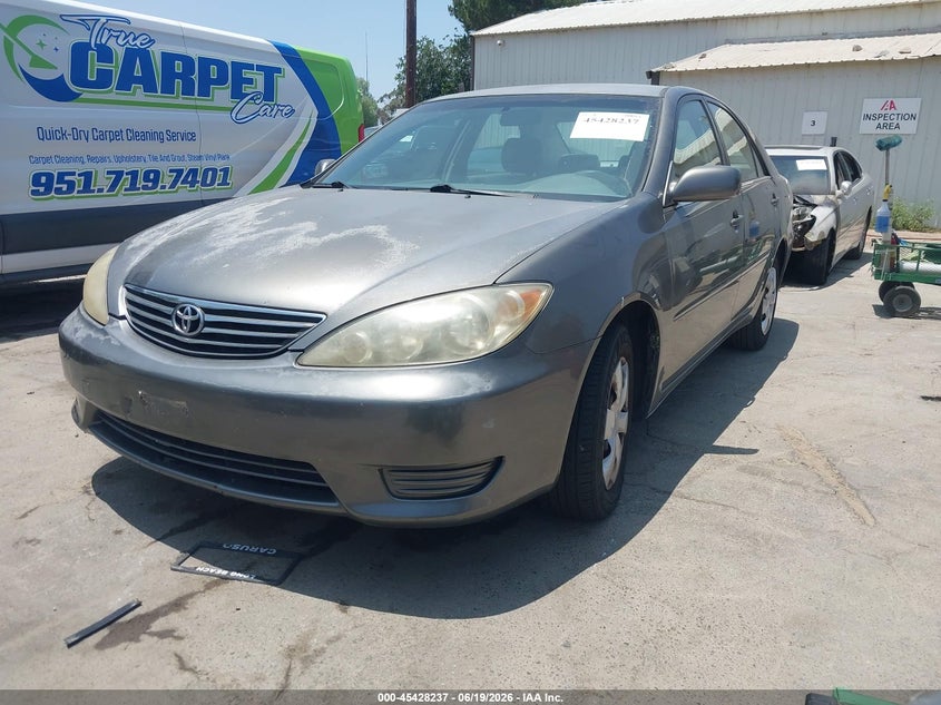 2005 Toyota Camry VIN JTDBE32K053037517 IAAI salvage auction — NORMAL WEAR, Clear - Dealer Only (California), sold $625 on 2026-07-07 (photo 2)