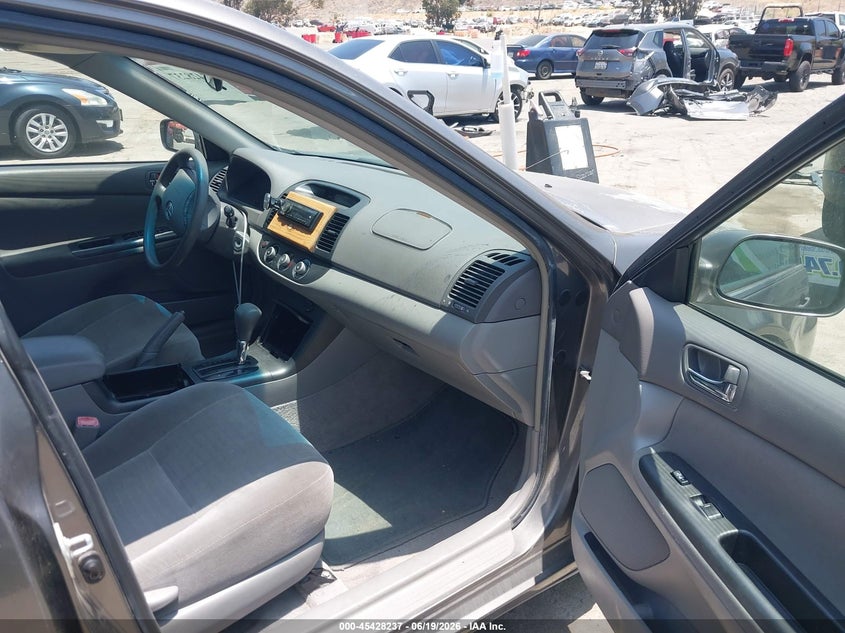 2005 Toyota Camry VIN JTDBE32K053037517 IAAI salvage auction — NORMAL WEAR, Clear - Dealer Only (California), sold $625 on 2026-07-07 (photo 5)