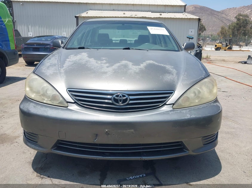2005 Toyota Camry VIN JTDBE32K053037517 IAAI salvage auction — NORMAL WEAR, Clear - Dealer Only (California), sold $625 on 2026-07-07 (photo 6)