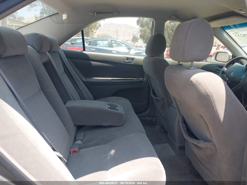 2005 Toyota Camry VIN JTDBE32K053037517 IAAI salvage auction — NORMAL WEAR, Clear - Dealer Only (California), sold $625 on 2026-07-07 (photo 8)
