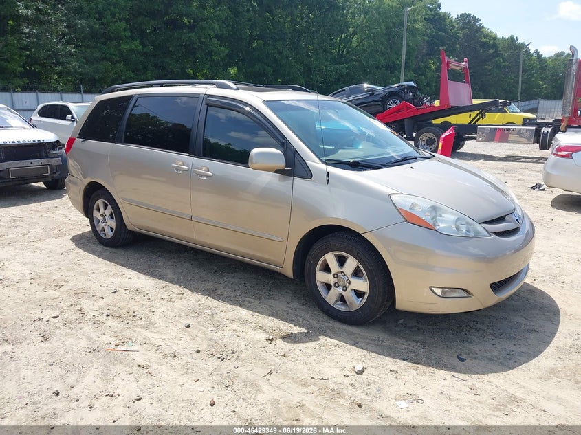 2008 Toyota Sienna VIN 5TDZK22C78S146702 IAAI salvage auction — RIGHT REAR, Salvage (Georgia), sold $3,200 on 2026-07-23 (photo 1)