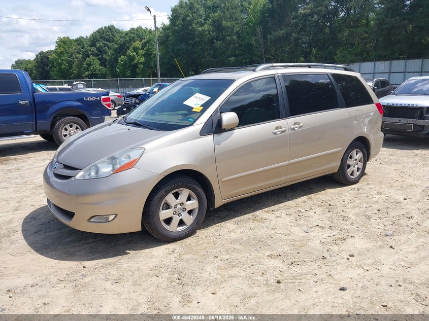 2008 Toyota Sienna VIN 5TDZK22C78S146702 IAAI salvage auction — RIGHT REAR, Salvage (Georgia), sold $3,200 on 2026-07-23 (photo 2)