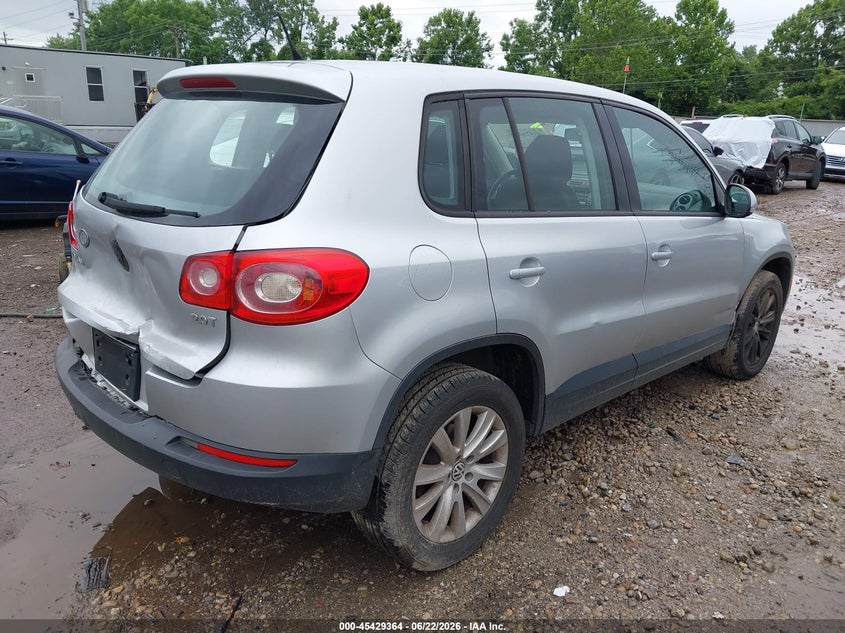 2009 Volkswagen Tiguan VIN WVGAV75N59W002643 IAAI salvage auction — REAR END, Salvage (Ohio), sold $825 on 2026-07-16 (photo 4)