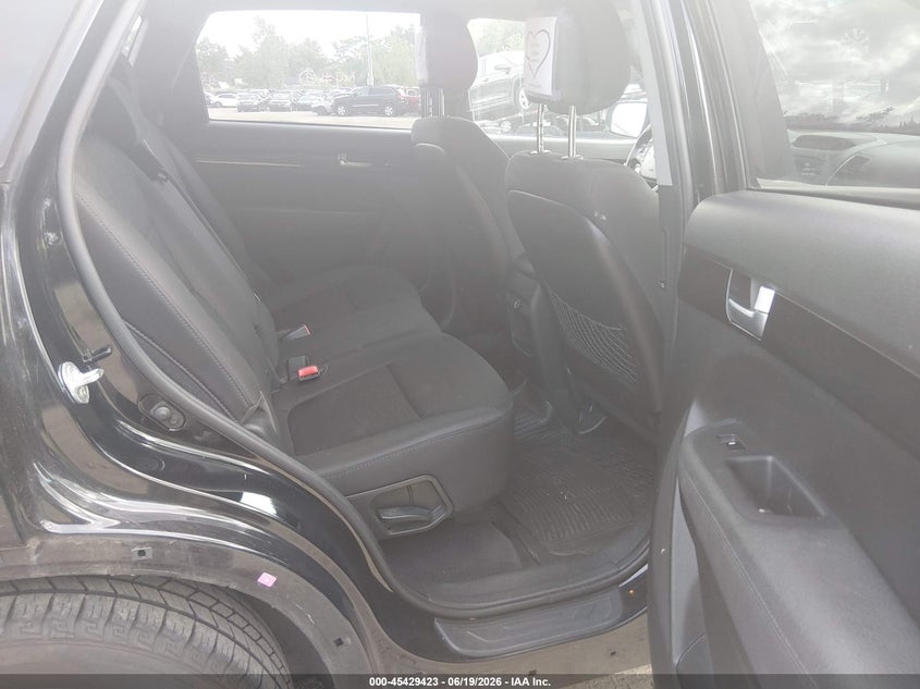 2014 Kia Sorento VIN 5XYKT3A63EG513409 IAAI salvage auction — FRONT END, Salvage (Rhode Island), sold $925 on 2026-07-28 (photo 8)