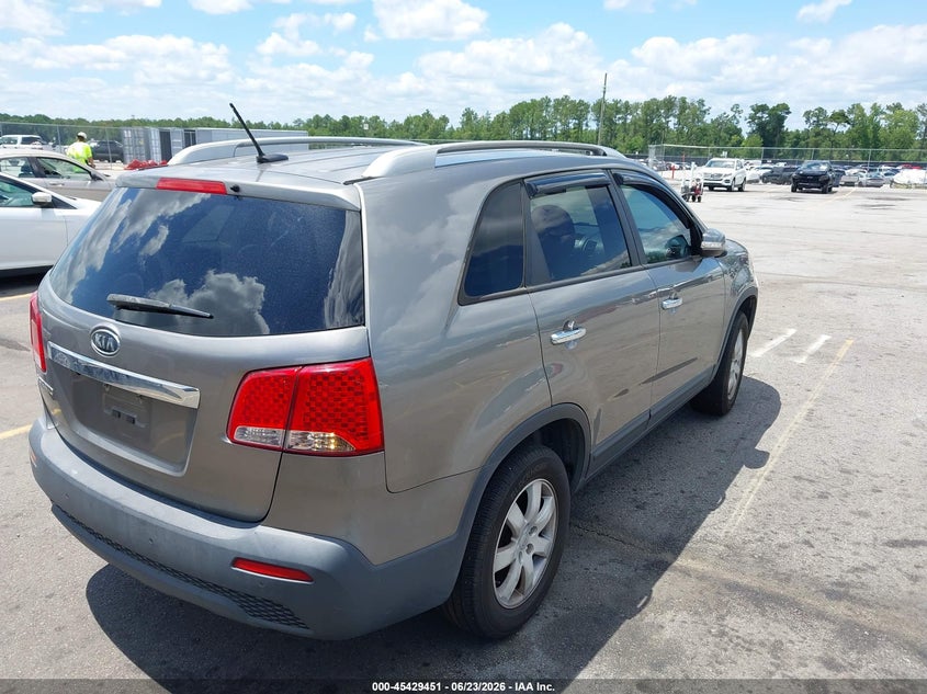 2011 Kia Sorento VIN 5XYKT3A14BG103847 IAAI salvage auction — NORMAL WEAR, Repossession Paperwork (South Carolina), sold $375 on 2026-07-29 (photo 4)