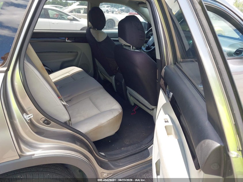 2011 Kia Sorento VIN 5XYKT3A14BG103847 IAAI salvage auction — NORMAL WEAR, Repossession Paperwork (South Carolina), sold $375 on 2026-07-29 (photo 8)