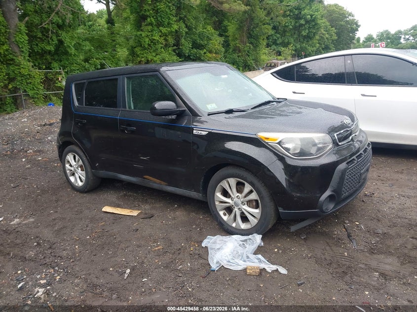 2015 Kia Soul VIN KNDJP3A58F7196975 IAAI salvage auction — REAR END, Mv-907A (New York), sold $525 on 2026-07-07 (photo 1)