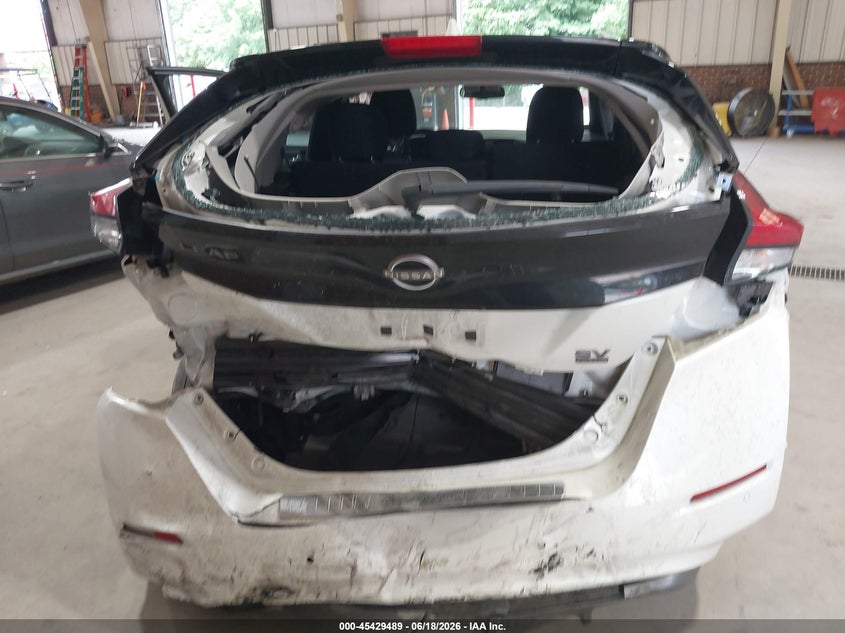 2023 Nissan Leaf VIN 1N4CZ1CV1PC560592 IAAI salvage auction — FRONT END, Salvage Title, sold $25 on 2026-07-29 (photo 6)