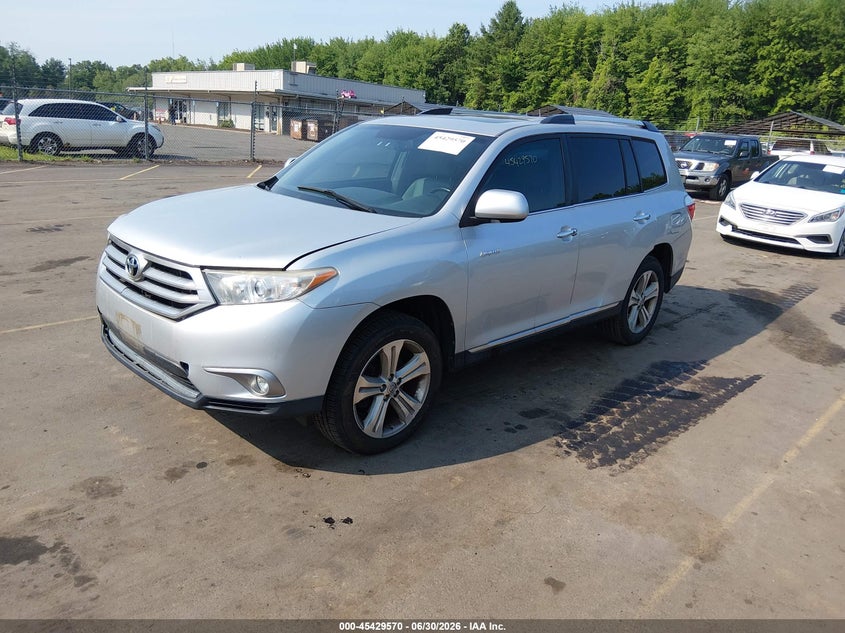 2013 Toyota Highlander VIN 5TDDK3EH0DS275446 IAAI salvage auction — RIGHT FRONT, Salvage (Connecticut), sold $6,100 on 2026-07-30 (photo 2)