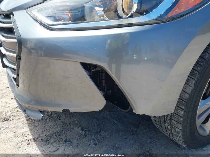 2017 Hyundai Elantra VIN KMHD84LFXHU151154 IAAI salvage auction — NO DAMAGE, Clear (Wisconsin), sold $2,200 on 2026-07-08 (photo 6)