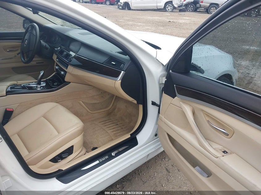 2012 BMW 5er VIN WBAXG5C50CDY30230 IAAI salvage auction — SIDE, Salvage Title, sold $725 on 2026-07-29 (photo 5)