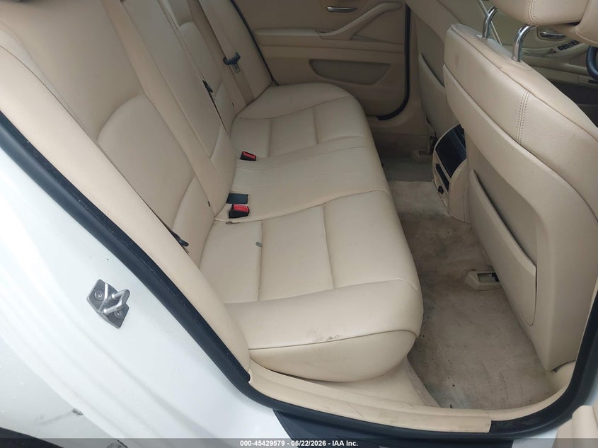 2012 BMW 5er VIN WBAXG5C50CDY30230 IAAI salvage auction — SIDE, Salvage Title, sold $725 on 2026-07-29 (photo 8)