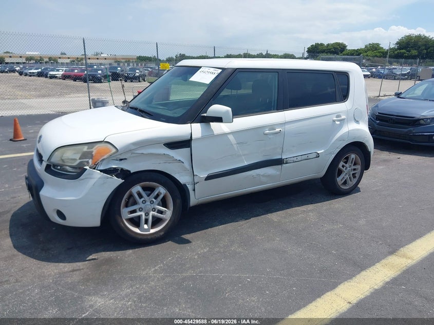 2011 Kia Soul VIN KNDJT2A20B7708847 IAAI salvage auction — LEFT SIDE, Rebuildable (Florida), sold $525 on 2026-07-09 (photo 2)