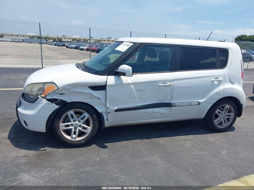 2011 Kia Soul VIN KNDJT2A20B7708847 IAAI salvage auction — LEFT SIDE, Rebuildable (Florida), sold $525 on 2026-07-09 (photo 6)