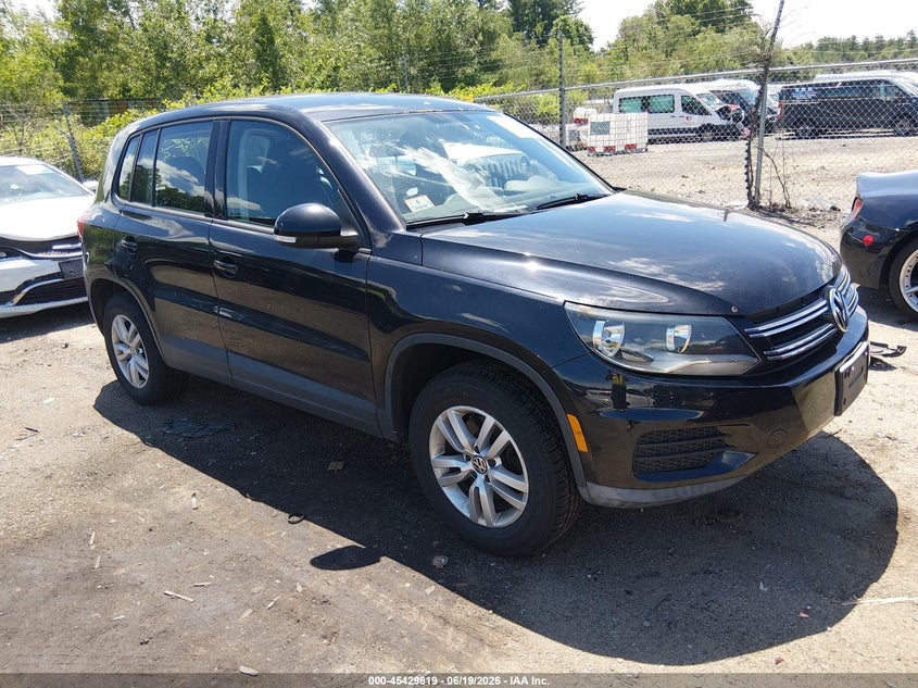 2012 Volkswagen Tiguan VIN WVGBV7AX0CW506598 IAAI salvage auction — NORMAL WEAR, Clear (Massachusetts), sold $725 on 2026-07-17 (photo 1)