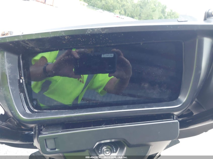 2025 Harley-davidson Street glide VIN 1HD1KB714SB647077 IAAI salvage auction — FRONT END, Salvage Title, sold $9,250 on 2026-08-04 (photo 7)