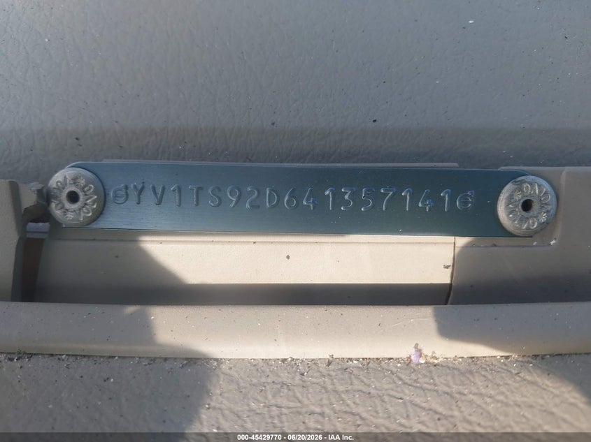 2004 Volvo S80 VIN YV1TS92D641357141 IAAI salvage auction — RIGHT FRONT, Salvage (Texas), sold $300 on 2026-07-22 (photo 9)