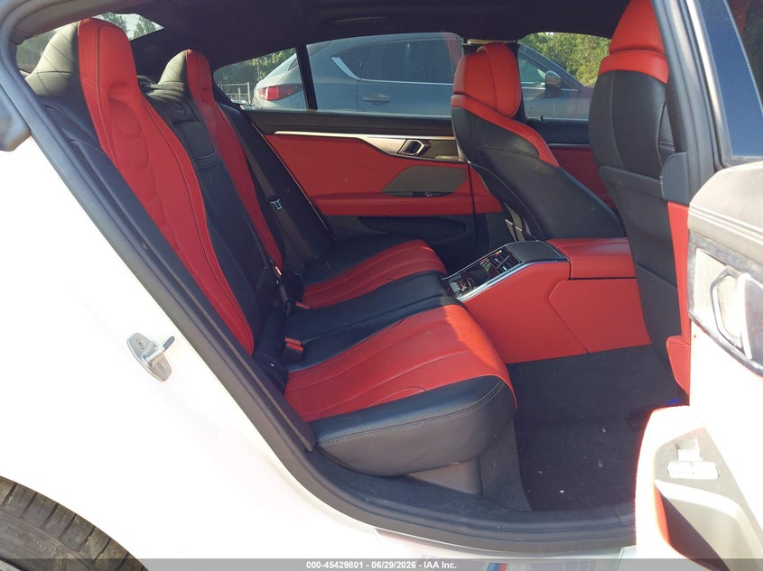 2022 BMW 8er VIN WBAGV4C08NCG91089 IAAI salvage auction — FRONT END, Salvage (New Jersey), sold $23,100 on 2026-08-22 (photo 8)