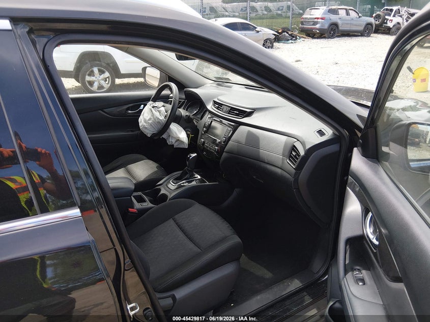 2019 Nissan Rogue VIN KNMAT2MV5KP524297 IAAI salvage auction — FRONT END, Salvage Title, sold $2,400 on 2026-08-01 (photo 5)
