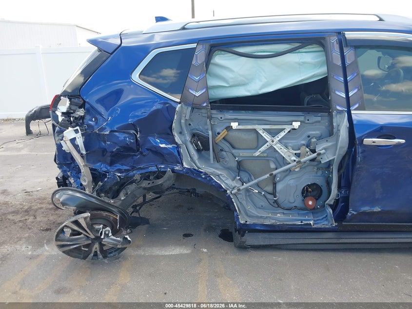 2020 Nissan Rogue VIN JN8AT2MT7LW032199 IAAI salvage auction — RIGHT SIDE, Certificate Of Destruction (Florida), sold $25 on 2026-07-29 (photo 6)
